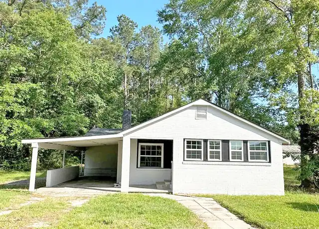 Property at 37 E Lincoln St, Ludowici, GA, 31316, 3 beds, 2 baths, [object Object]