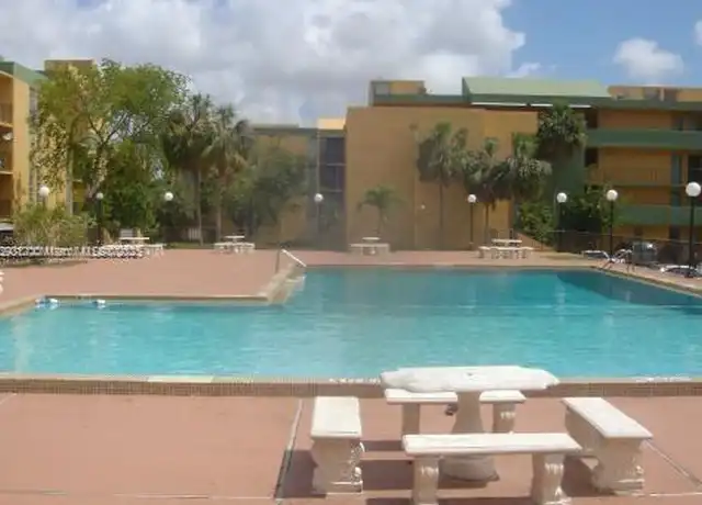 Property at 100 Fontainebleau Blvd #403, Miami, FL, 33172, 1 bed, 1 bath, [object Object]