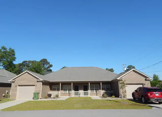 Property at 405 Senate St, Florence, SC, 29501, 3 beds, 2 baths, [object Object]