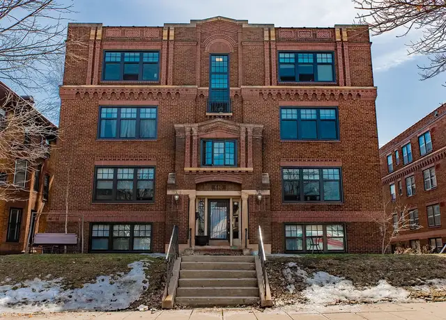 Photo of 610 Summit Ave, Saint Paul, MN 55102