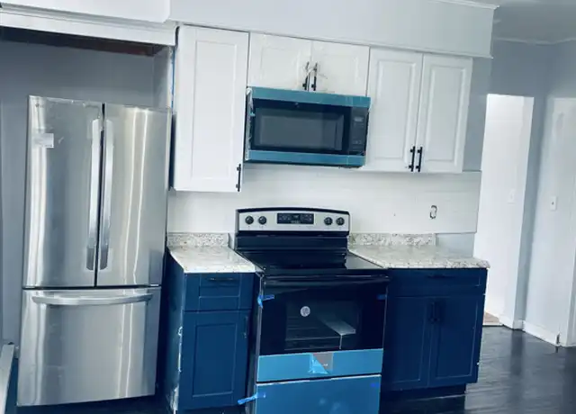 Property at 184 Bartlett St Unit 2, Lewiston, ME, 04240, 4 beds, 1 bath, [object Object]