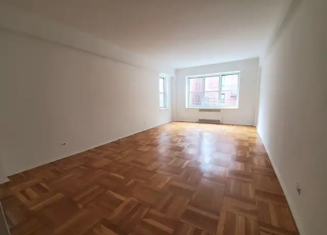 Property at 65-61 Saunders St Unit 2C, Flushing, NY, 11374, 3 beds, 2 baths, [object Object]