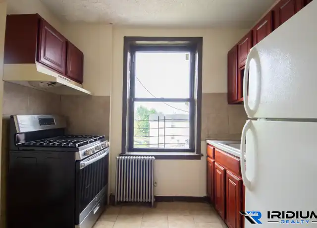 Property at 425 Rose Ave Unit 2BR, Jersey City, NJ, 07305, 2 beds, 1 bath, [object Object]