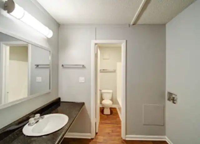 Property at 1305 Hunter Oaks Ln Unit 115, Charlotte, NC, 28213, 3 beds, 2 baths, [object Object]