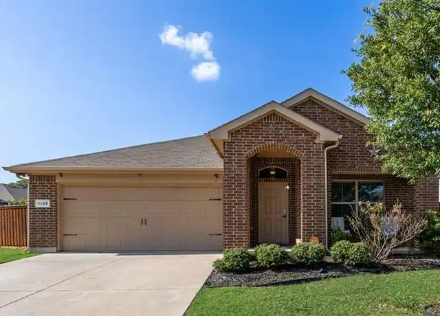 Property at 1128 Colchester Ct, Fort Worth, TX, 76134, 3 beds, 2 baths, [object Object]