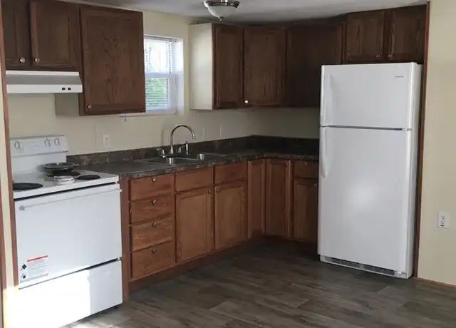 Property at 1710 S Walnut St Unit 73, Hartford City, IN, 47348, 2 beds, 1 bath, [object Object]