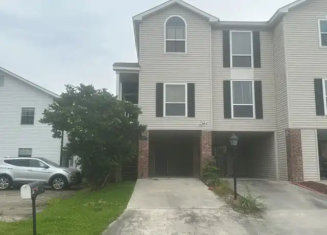 Property at 33 Houmas Pl, Destrehan, LA, 70047, 3 beds, 2 baths, [object Object]