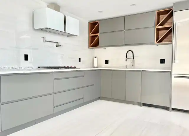 Property at 2030 S Ocean Dr #806, Hallandale Beach, FL, 33009, 2 beds, 2 baths, [object Object]