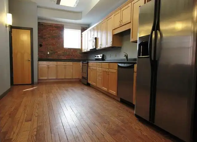 Property at 1106 E Broadway, Columbia, MO, 65201, 2 beds, 1 bath, [object Object]
