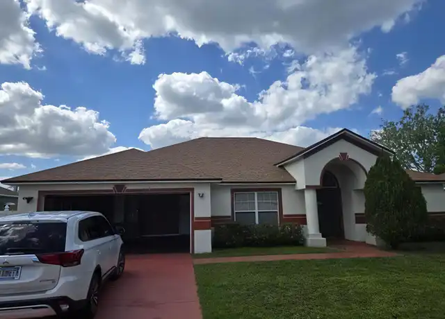 Property at 672 Basingstoke Ct, Kissimmee, FL, 34758, 4 beds, 2 baths, [object Object]