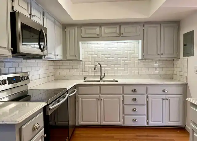 Property at 5122 N 31st Way #234, Phoenix, AZ, 85016, 2 beds, 1 bath, [object Object]
