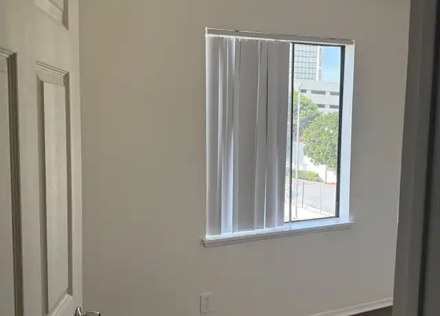 Property at 600 W 3rd St Unit B303, Santa Ana, CA, 92701, 3 beds, 1 bath, [object Object]