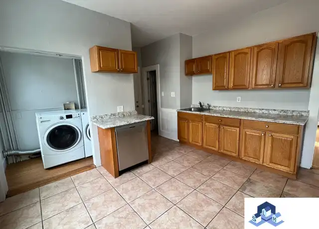 Property at 127 Austin St Unit 1, Worcester, MA, 01609, 3 beds, 1 bath, [object Object]
