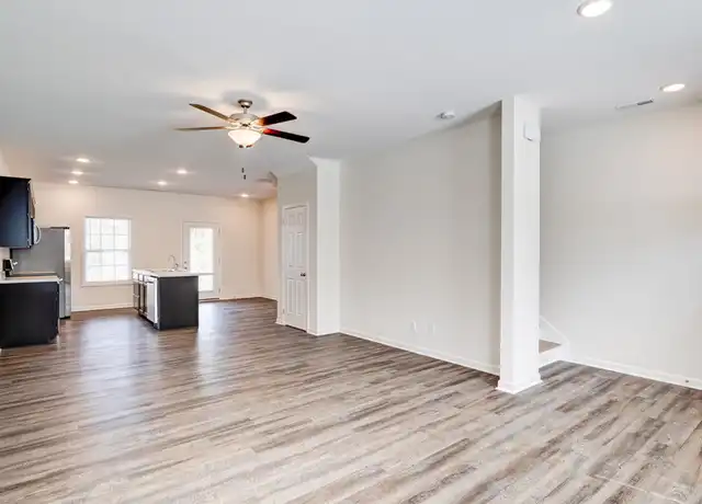 Property at 418 Bogle St, Maryville, TN, 37804, 2 beds, 2.5 baths, [object Object]