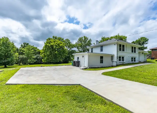 Property at 104 Anchor Dr, Hendersonville, TN, 37075, 8 beds, 4 baths, [object Object]