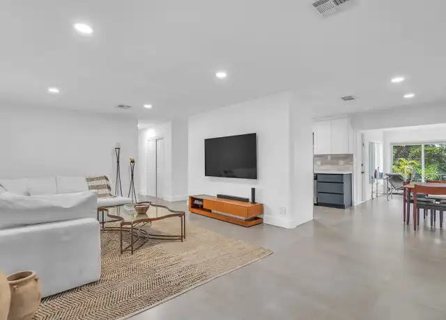 Property at 498 NE 5th Cir, Boca Raton, FL, 33431, 3 beds, 2 baths, [object Object]