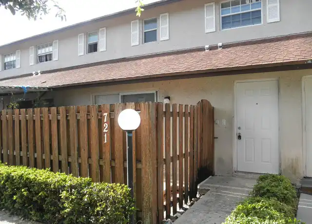 Property at 721 Cypress Way E, Palm Springs, FL, 33406, 3 beds, 2.5 baths, [object Object]