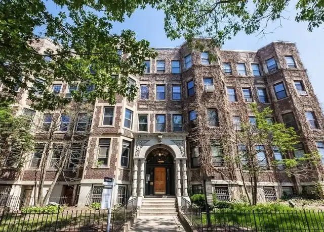 Property at 394 Riverway #12, Boston, MA, 02115, 3 beds, 1 bath, [object Object]