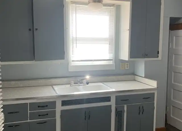 Property at 509 W 3rd St, Seymour, IN, 47274, 1 bed, 1 bath, [object Object]