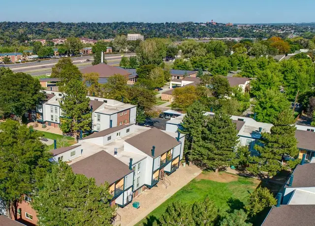 Photo of 3550 S Kendall St, Denver, CO 80235