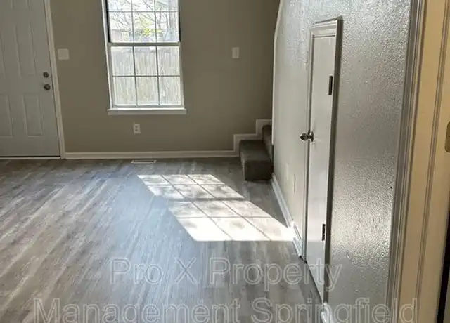 Property at 214 W Madison St Unit B, Springfield, MO, 65806, 2 beds, 1.5 baths, [object Object]