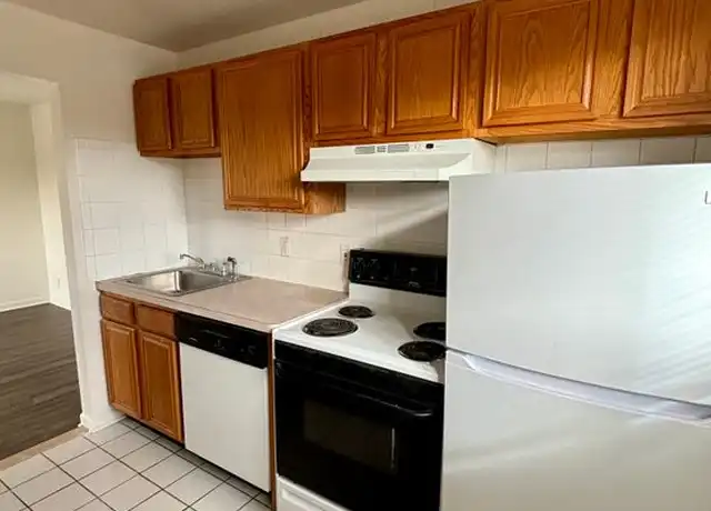 Property at 770 Millersport Hwy Unit 2, Buffalo, NY, 14226, 2 beds, 1 bath, [object Object]