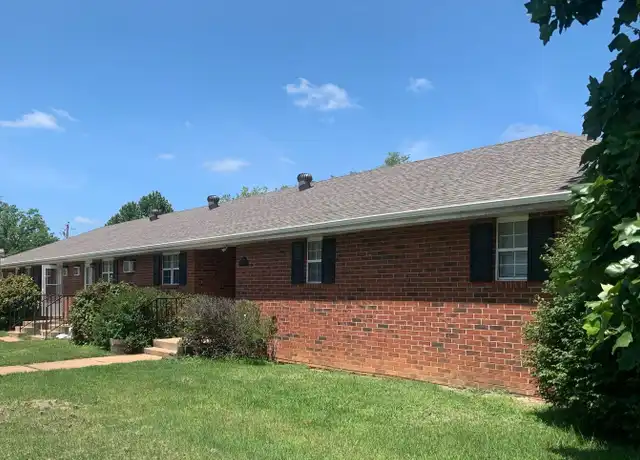 Property at 321 W Walnut St Unit 18, Bolivar, MO, 65613, 2 beds, 1 bath, [object Object]