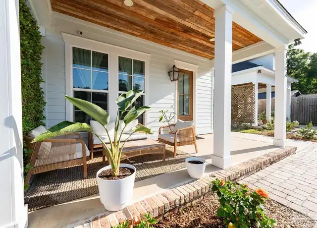 Property at 1206 E Fisher St, Pensacola, FL, 32503, 3 beds, 2 baths, [object Object]