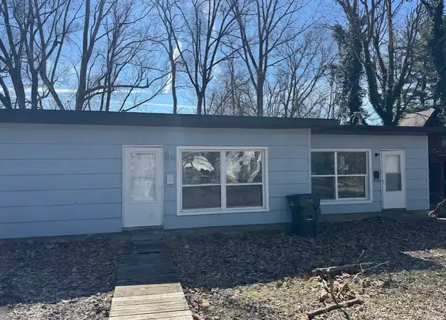 Property at 1209 E 11th St Unit 1, Anderson, IN, 46012, 2 beds, 1 bath, [object Object]
