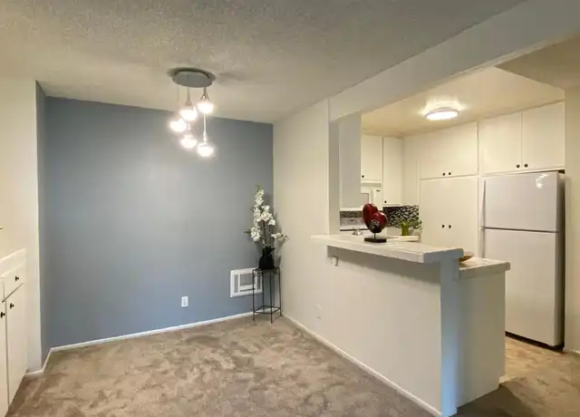 Property at 355 S Los Robles Ave #144, Pasadena, CA, 91101, 1 bed, 1 bath, [object Object]
