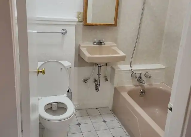 Property at 4101 28th Ave SW Unit 3, Seattle, WA, 98126, 2 beds, 1 bath, [object Object]