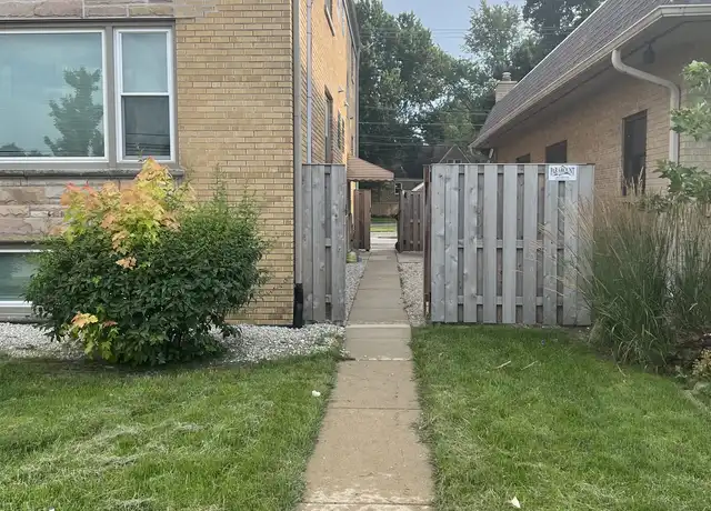 Property at 315 W Prospect Ave Unit G, Mt Prospect, IL, 60056, 2 beds, 1 bath, [object Object]