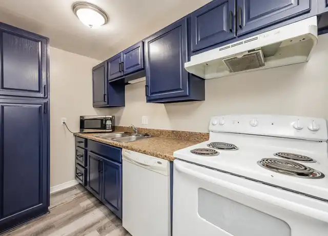 Property at 2130 E Boulder St Unit 205, Colorado Springs, CO, 80909, 1 bed, 1 bath, [object Object]
