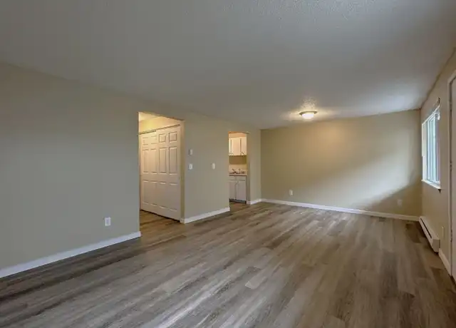 Property at 702 S Oakes St Unit 2, Tacoma, WA, 98405, 2 beds, 1 bath, [object Object]