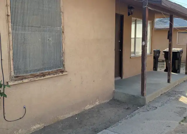 Property at 631 Pacific Ave, Shafter, CA, 93263, 1 bed, 1 bath, [object Object]