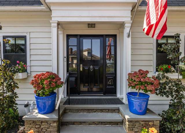 Photo of 41 Hunter Ave, Newport, RI 02840