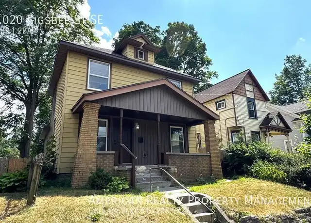 Property at 1020 Sigsbee St SE, Grand Rapids, MI, 49506, 5 beds, 2 baths, [object Object]