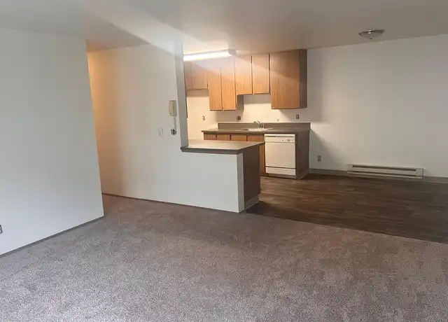 Property at Lakeview Court - 1903 NE 85th St, Seattle, WA, 98115, 1-2 bed, 1 bath, [object Object]