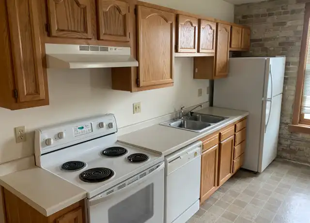 Property at 134 Main St Unit 424, Racine, WI, 53403, 1 bed, 1 bath, [object Object]