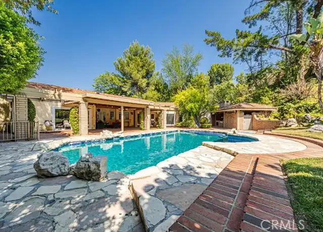 Property at 18022 Lake Encino Dr, Encino, CA, 91316, 5 beds, 4.5 baths, [object Object]