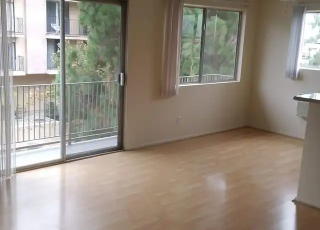 Property at 519 Glenrock Ave Unit 206, Los Angeles, CA, 90024, 1 bed, 1 bath, [object Object]