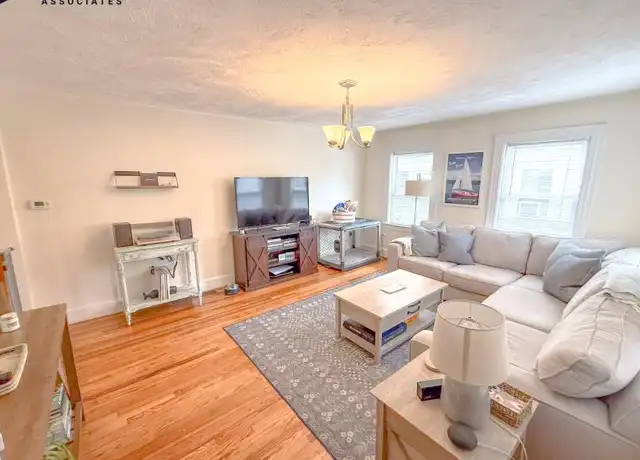 Property at 81 Putnam St, Watertown, MA, 02472, 2 beds, 1 bath, [object Object]