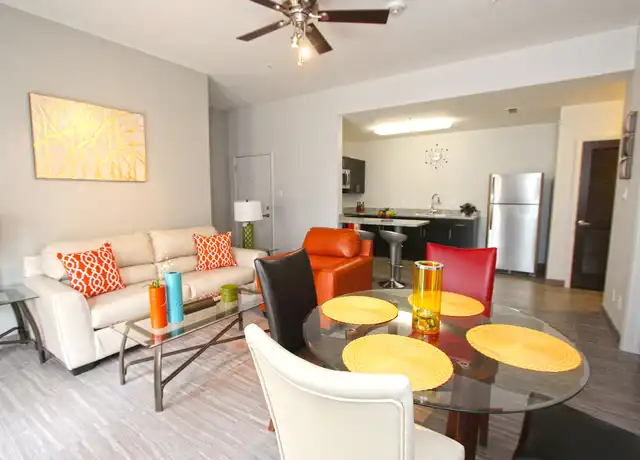 Property at 502 Shiloh Dr Unit 403W, Laredo, TX, 78045, 1 bed, 1 bath, [object Object]