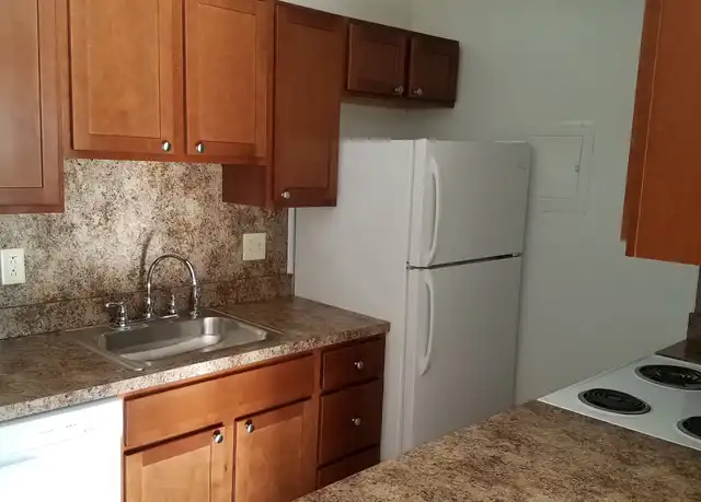 Property at 4215 Sussex Dr Unit 4, Lower Paxton Township, PA, 17109, 1 bed, 1 bath, [object Object]