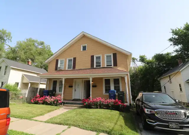Property at 1512 E 12th St, Davenport, IA, 52803, 2 beds, 1 bath, [object Object]
