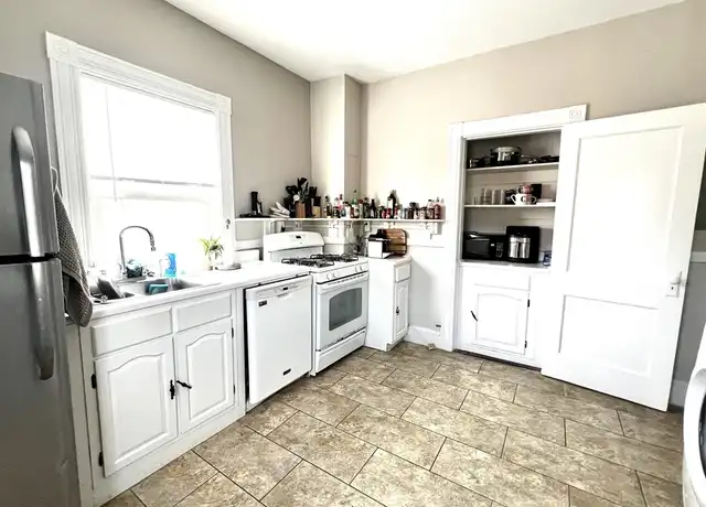Property at 20 Winslow Rd Unit 2, Brookline, MA, 02446, 3 beds, 1 bath, [object Object]