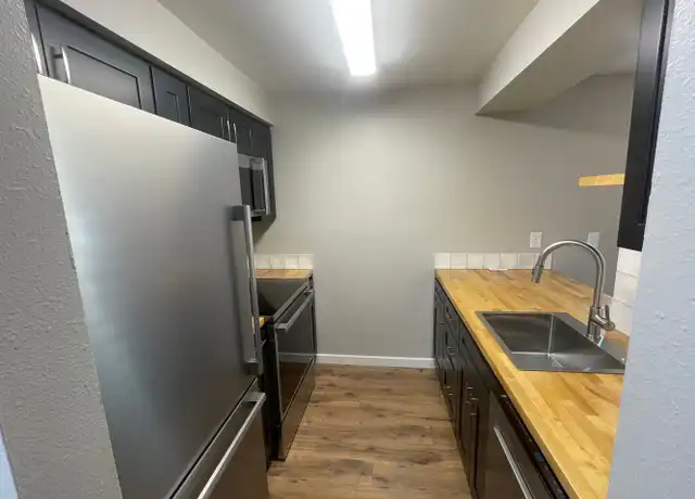 Property at 1802 W Sharp Ave Unit 1802 3, Spokane, WA, 99201, 2 beds, 1 bath, [object Object]