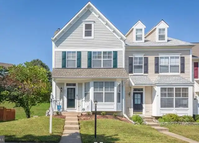 Property at 3947 Hartlake St, Woodbridge, VA, 22192, 3 beds, 2.5 baths, [object Object]