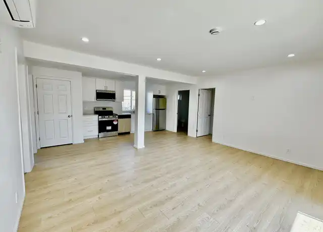 Property at 3118 W 109th St Unit 3/4, Inglewood, CA, 90303, 3 beds, 2 baths, [object Object]