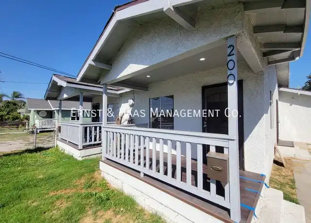 Property at 200 N Acacia Ave, Compton, CA, 90220, 2 beds, 1 bath, [object Object]